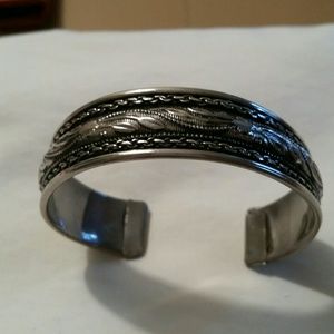 Cuff bracelet silver plated